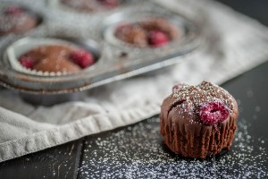 Chocolate Muffins with Raspberries by Eve | nordbrise.net (Schokoladen Himbeer Muffins)